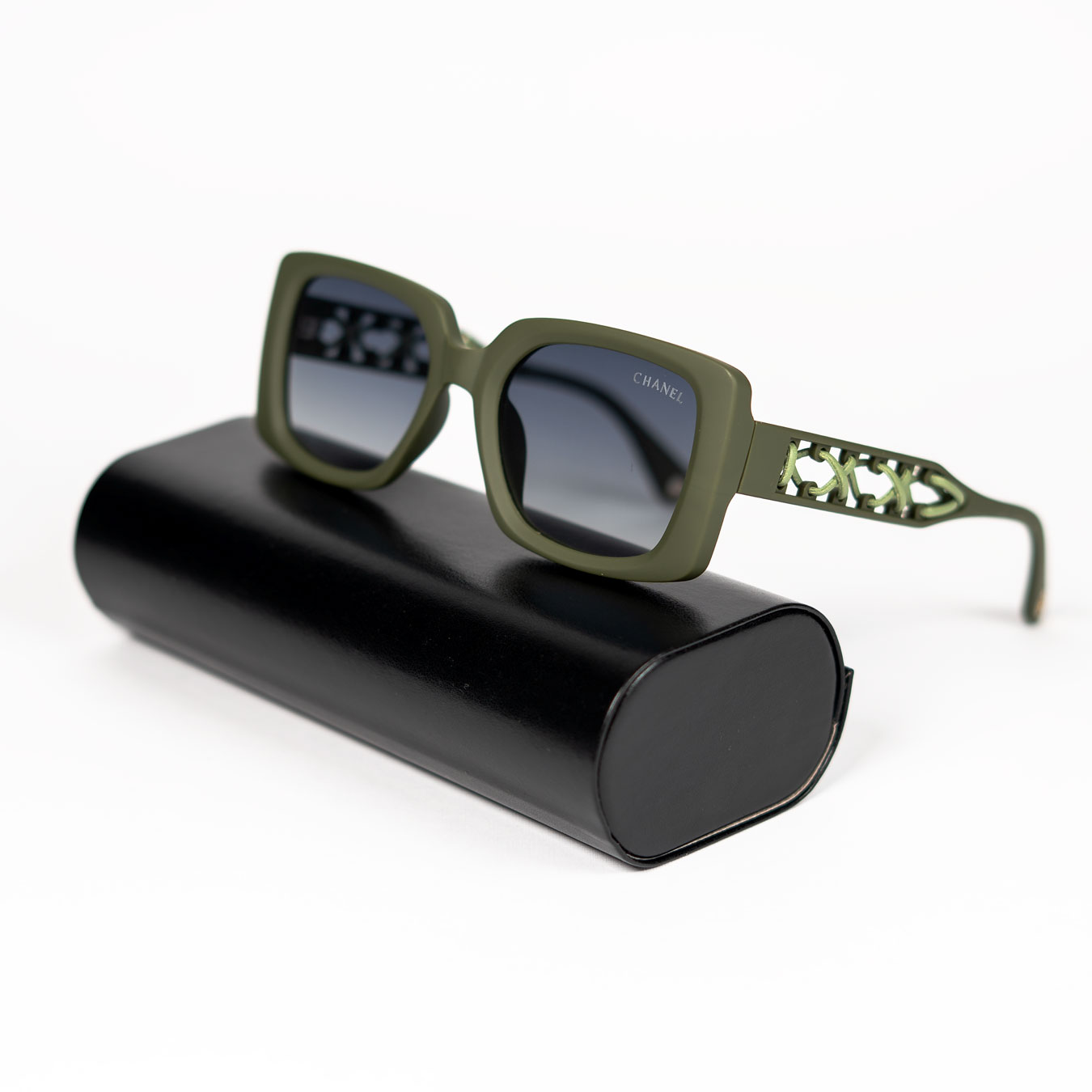 عینک آفتابی زنانه اورسایز پلاریزه رنگ سبز زیتونی